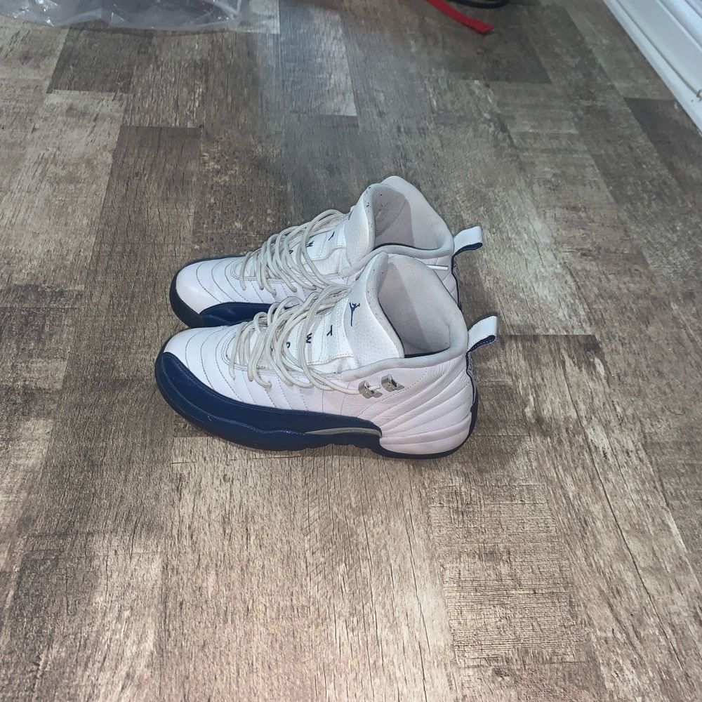 Jordan 12’s Size 7